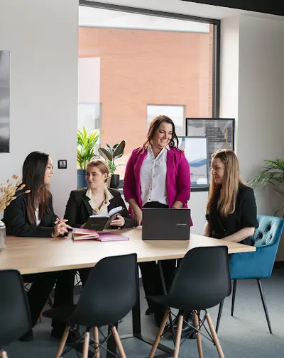 English House - szkoła językowa Toruń ul.Polna